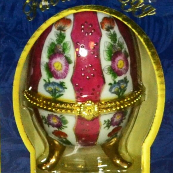 My Treasures Hand Painted Porcelain Egg Ornament Original Box Home Decor Accent - Picture 2 of 4